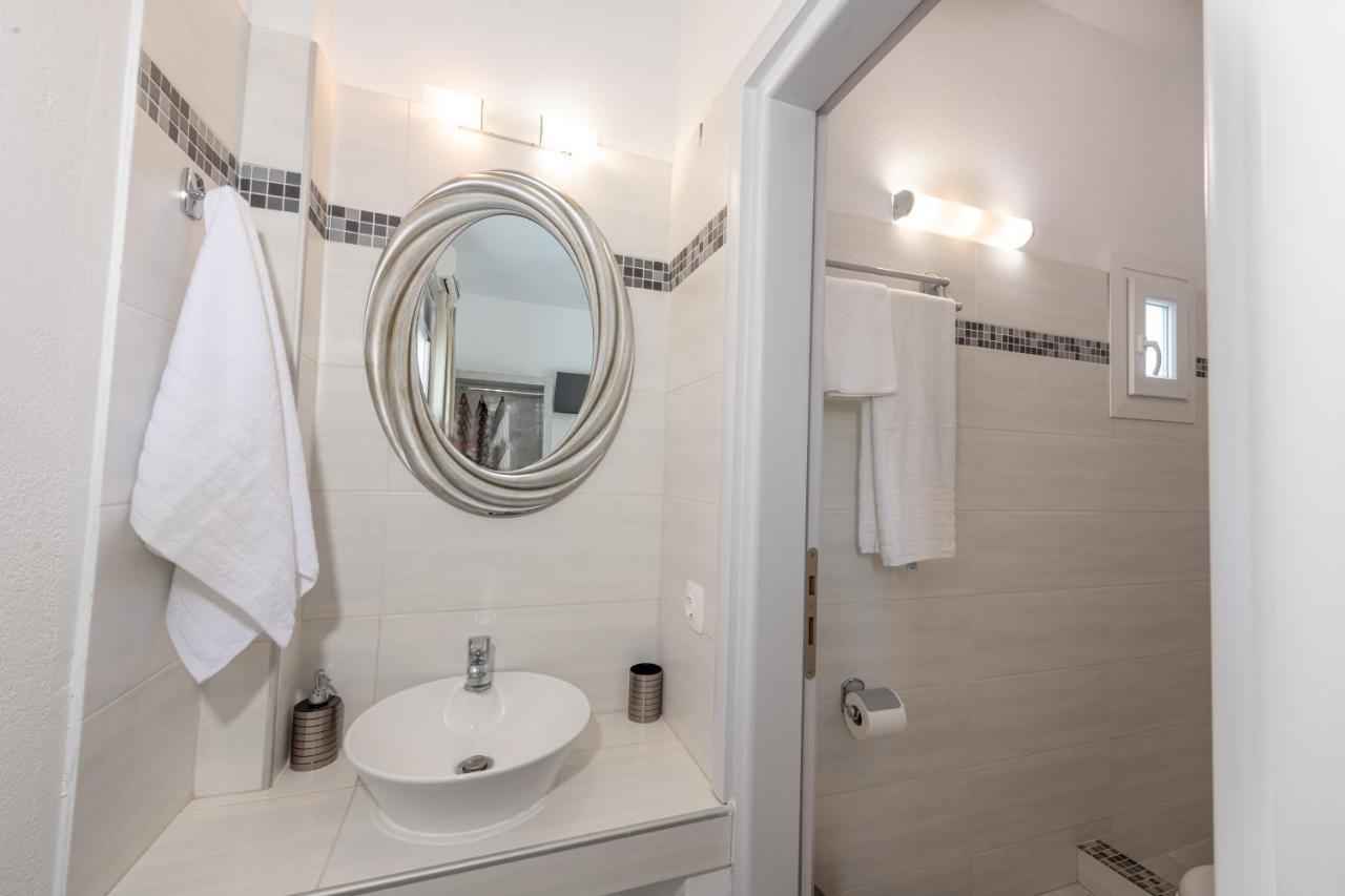 Aislin House Villa Kamári Екстериор снимка